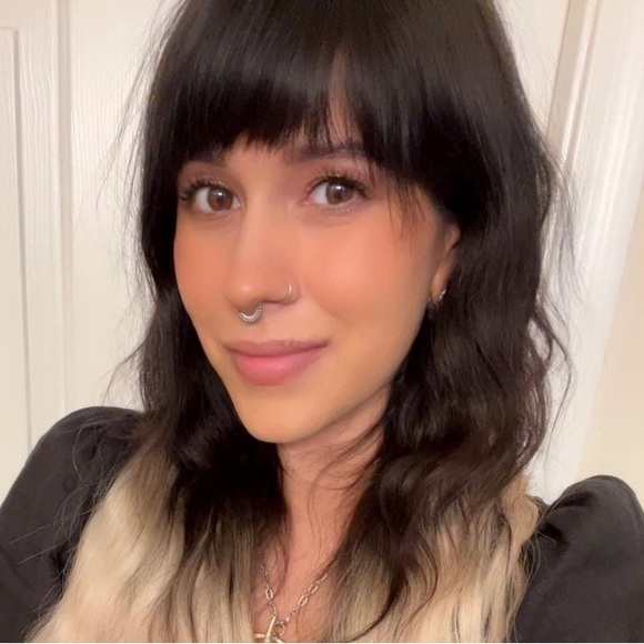 Meet your Posher, Shalani - Picture 1 of 1